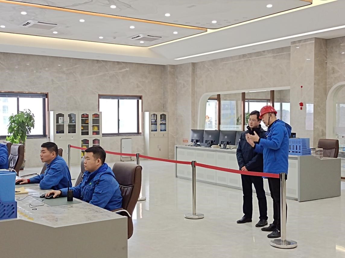 太阳集团官网集团领导到下属项目公司开展新春慰问